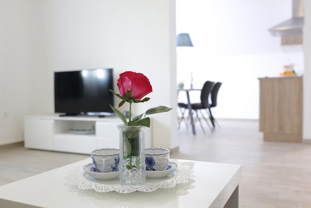 Apartments Nada Sukošan エクステリア 写真